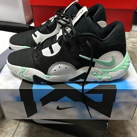 Nike Other - PG 6 size 13